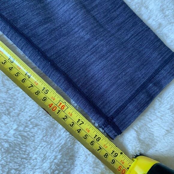 Lululemon Navy Cropped Athletic Leggings - Picture 8 of 8
